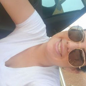 Meet your Posher, Naiany